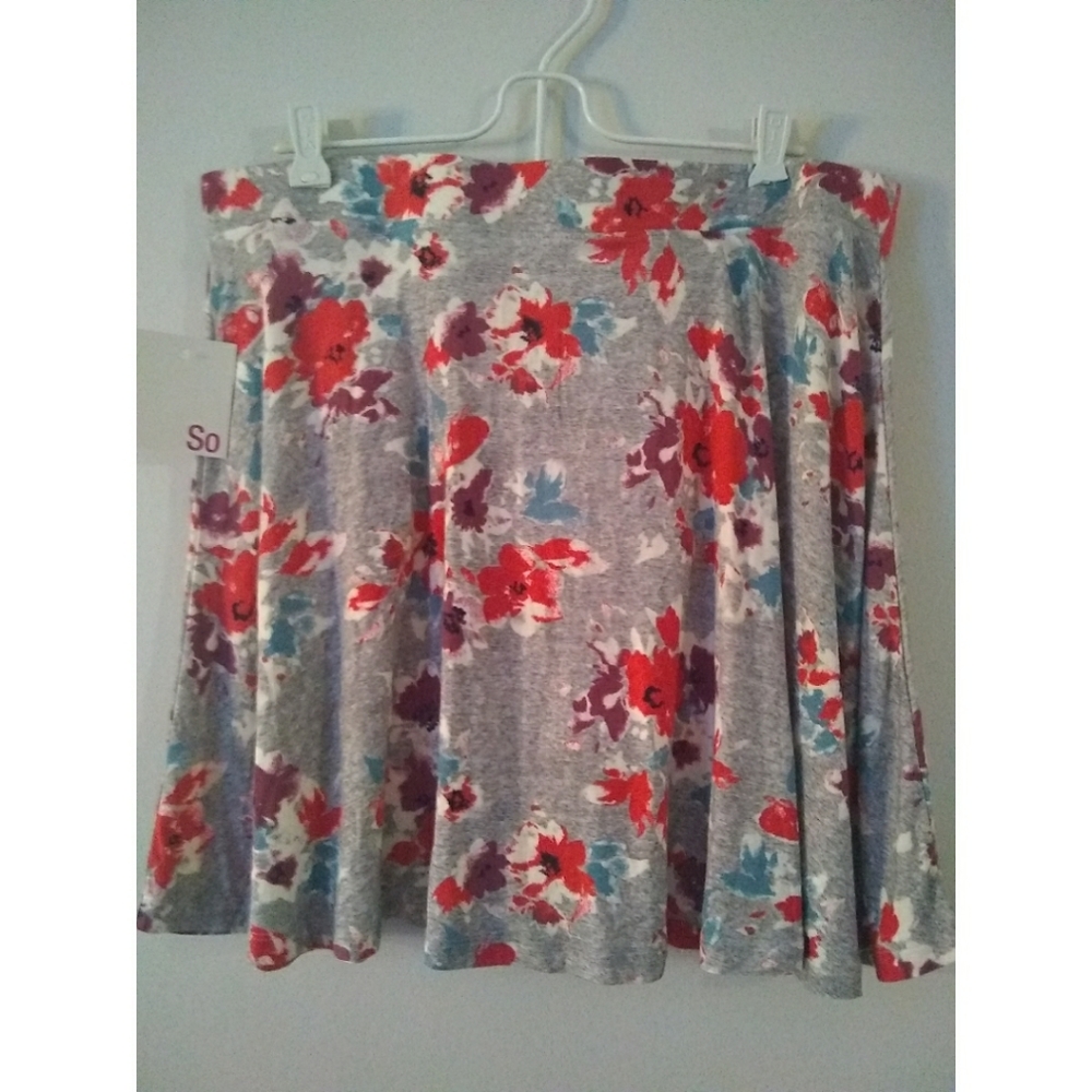 NWOT SO Floral Skirt